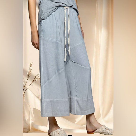 POL Dove Gray Wide-Leg Cropped Pants | HELLOBUTIFL Staple | Soft Everyday Luxe - Picture 6 of 6